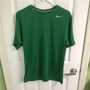 Green men’s Nike T-shirt size small